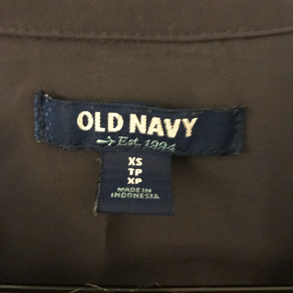 Button down - Picture 2 of 3